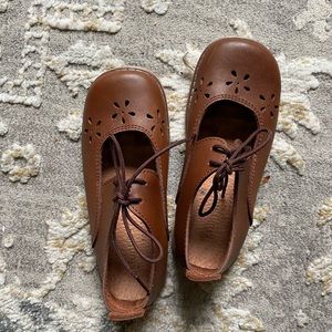 Munting Yapale Mary Jane Toddler Shoes Size 10